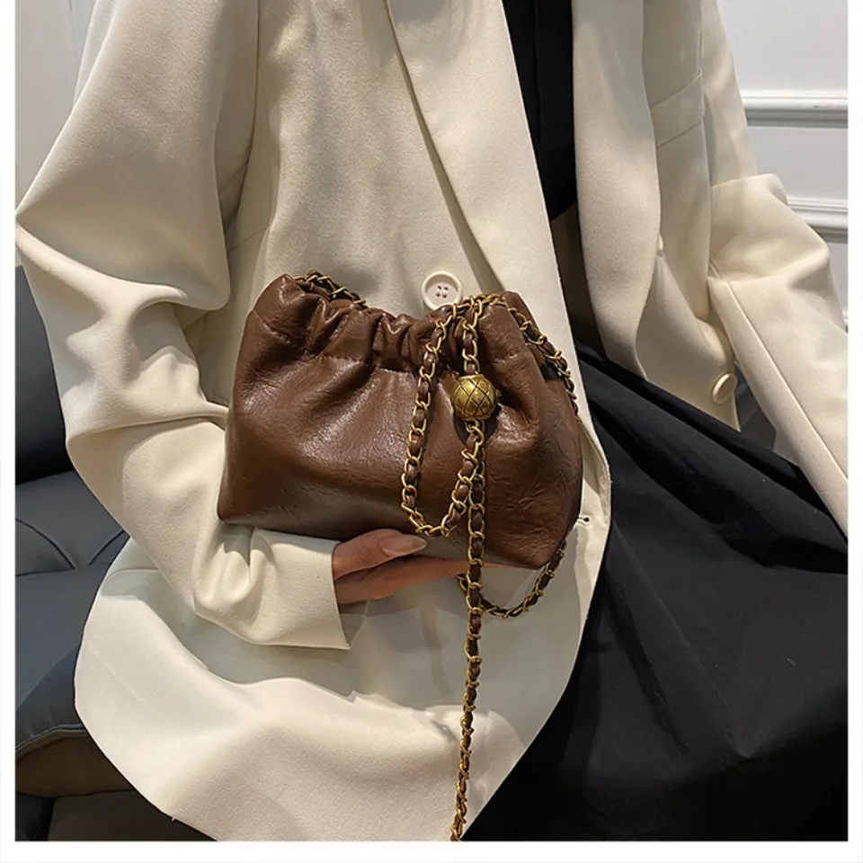 Women's chain shoulder bag PU leather crossbody bag handbag all casual pleated vagabonds bag women's fashion purse