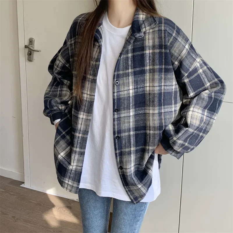 Flannel Plaid Shirt Women Long Sleeve Collared Button Down Oversized Check Blouse Shacket Female Street Style Casual Outfit
