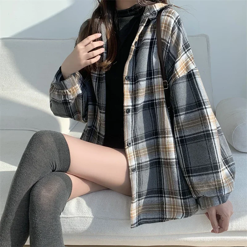 Flannel Plaid Shirt Women Long Sleeve Collared Button Down Oversized Check Blouse Shacket Female Street Style Casual Outfit