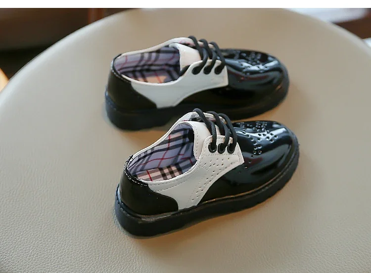Boys Girls Fashion Leather Shoes 2025 Children New Style Oxfords Kids Flats for Baby School Party Formal Wedding Leather Shoes