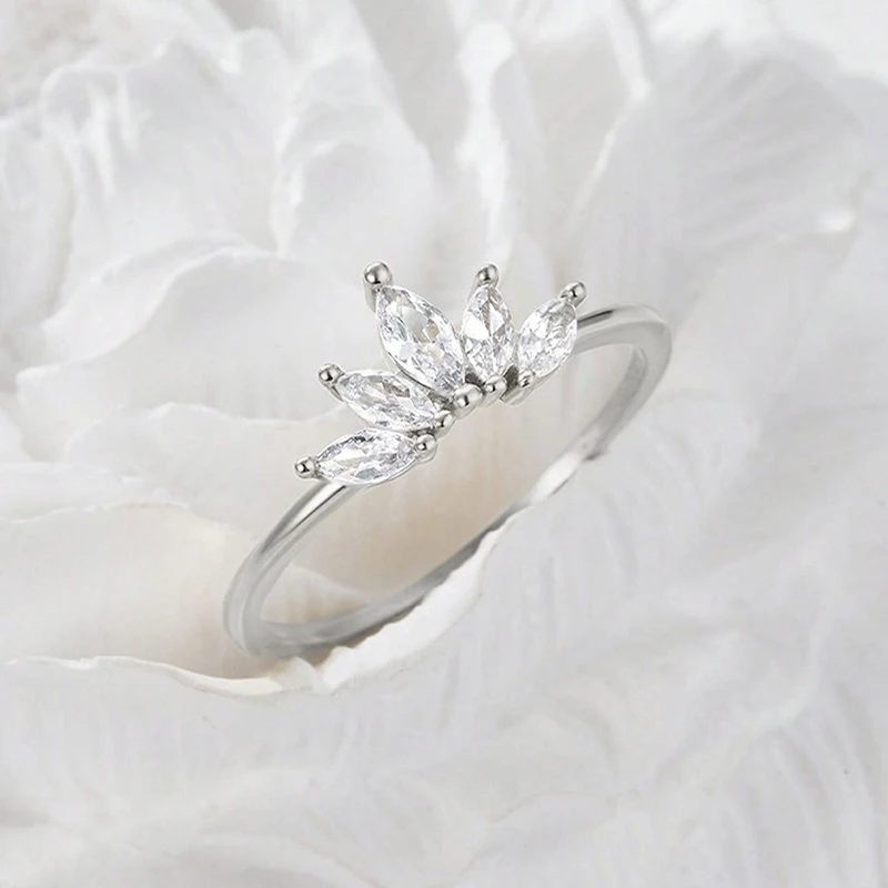 925 Sterling Silver Shiny Zircon crown Rings for Women Wedding Engagement Fashion Elegant Gold Color new in Fine Jewelry