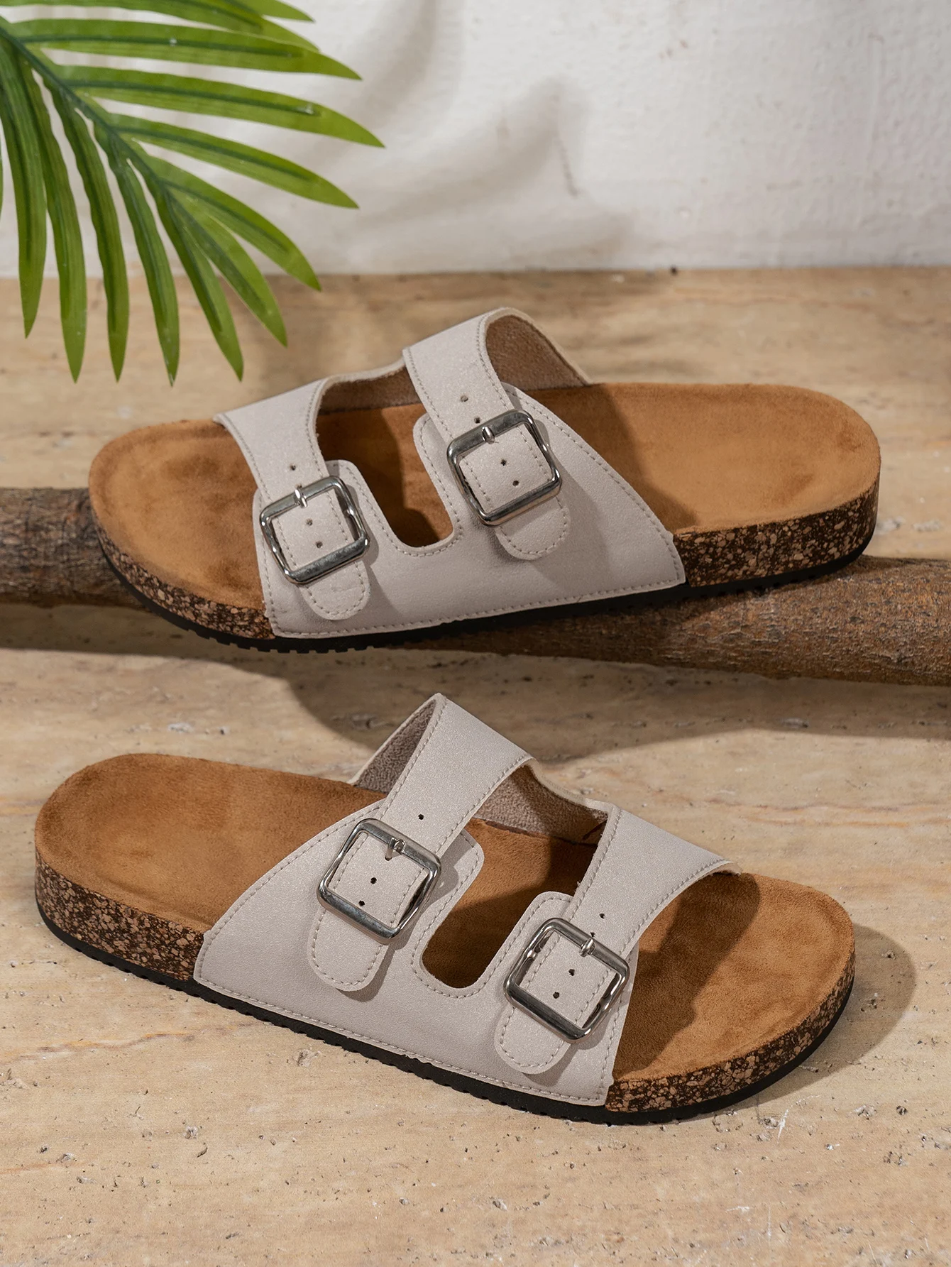 Men's Fashionable Slippers Waterproof Non-Slip Thick Sole Wear-Resistant Home Outdoor Slip-On Casual Sandals