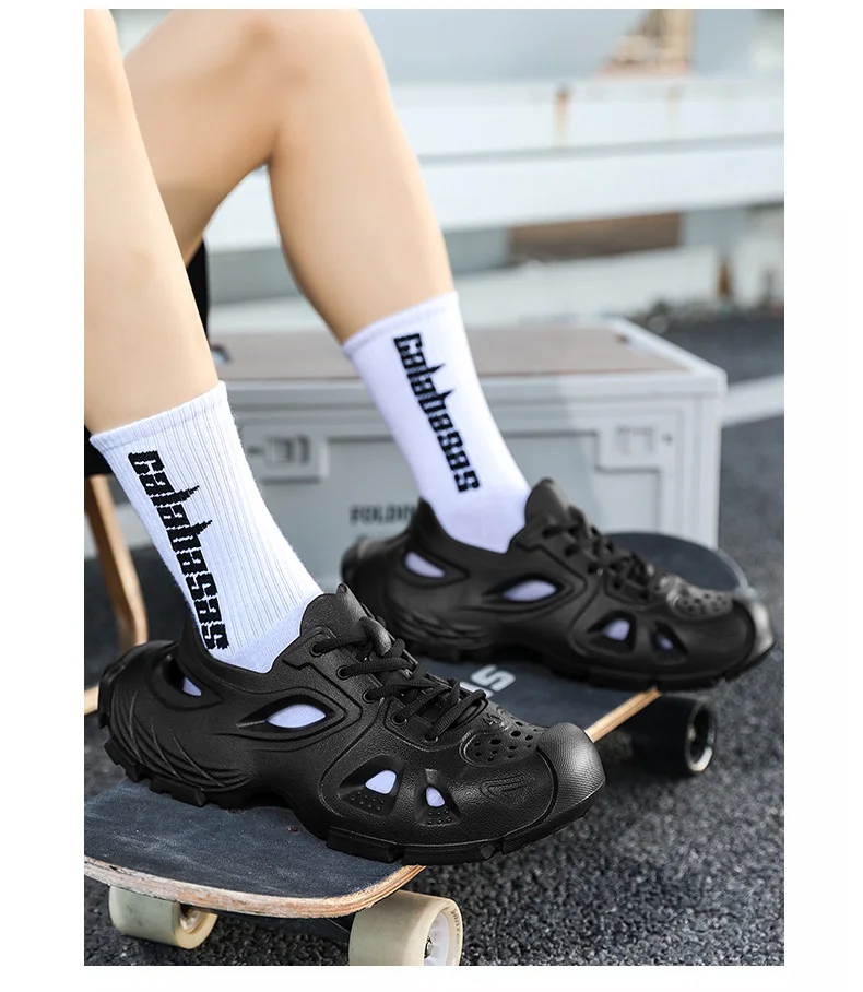 2025 New Trendy Men's Sandals Outdoor Wear Thickened Anti-slip Wear-resistant Fashion EVA Moulded Couples Clog Shoes Wholesale