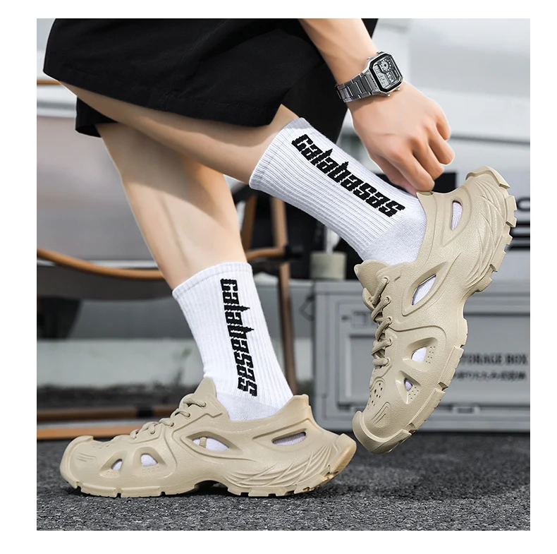 2025 New Trendy Men's Sandals Outdoor Wear Thickened Anti-slip Wear-resistant Fashion EVA Moulded Couples Clog Shoes Wholesale