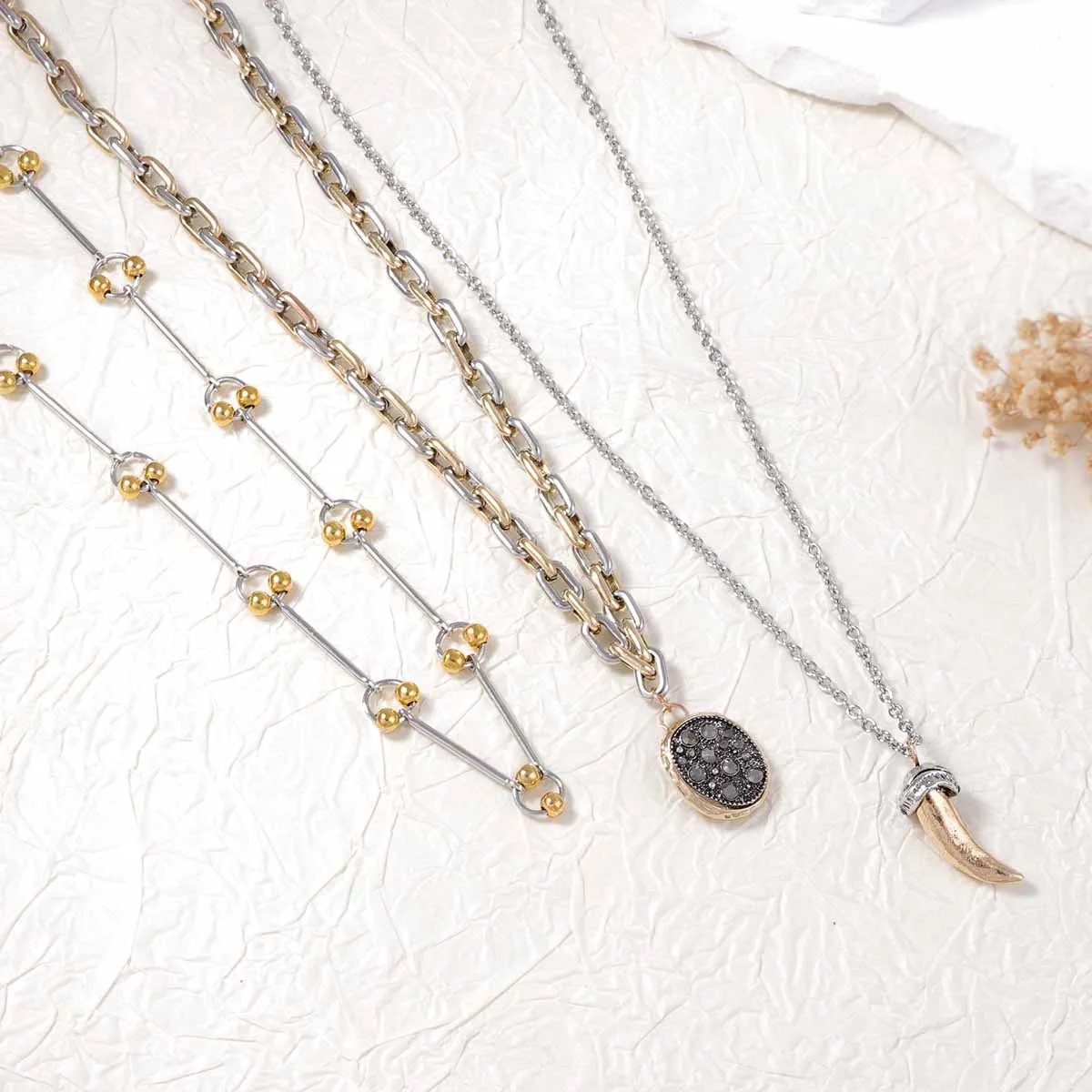 Zvoijio Unique Alloy Animal Horn Three Piece Pendant Necklace