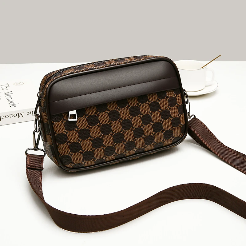 Fashion Business Shoulder Bag PU Leather Men Clutch Bag Wide Strap Crossbody Bag Designer Casual Male Messenger Pack Phone Purse