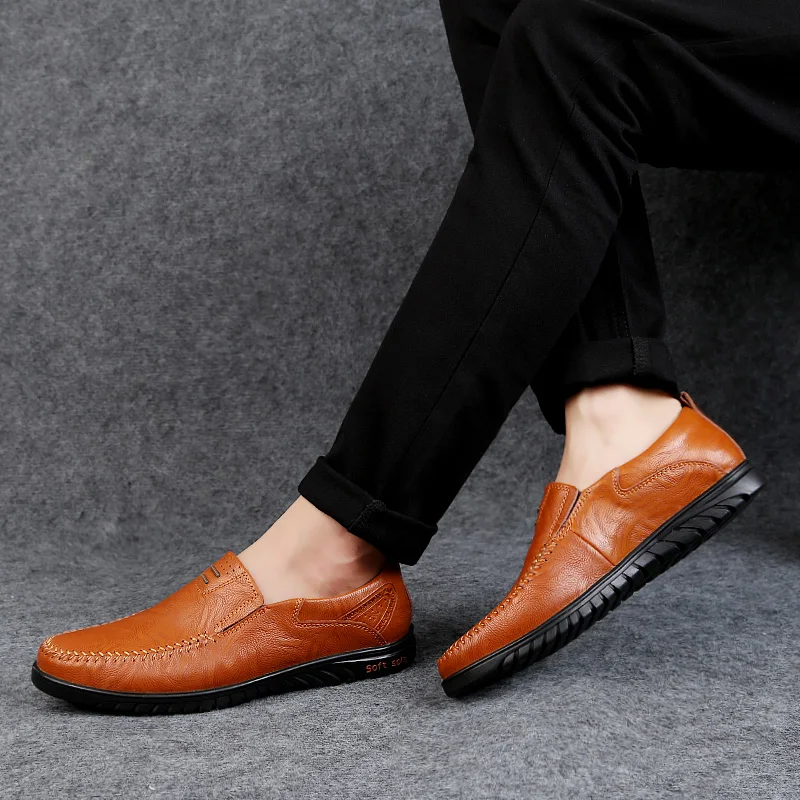 CLOHOO Men's Comfortable Soft-Soled Slip-On Loafers Versatile Casual Business Formal Leather Shoes