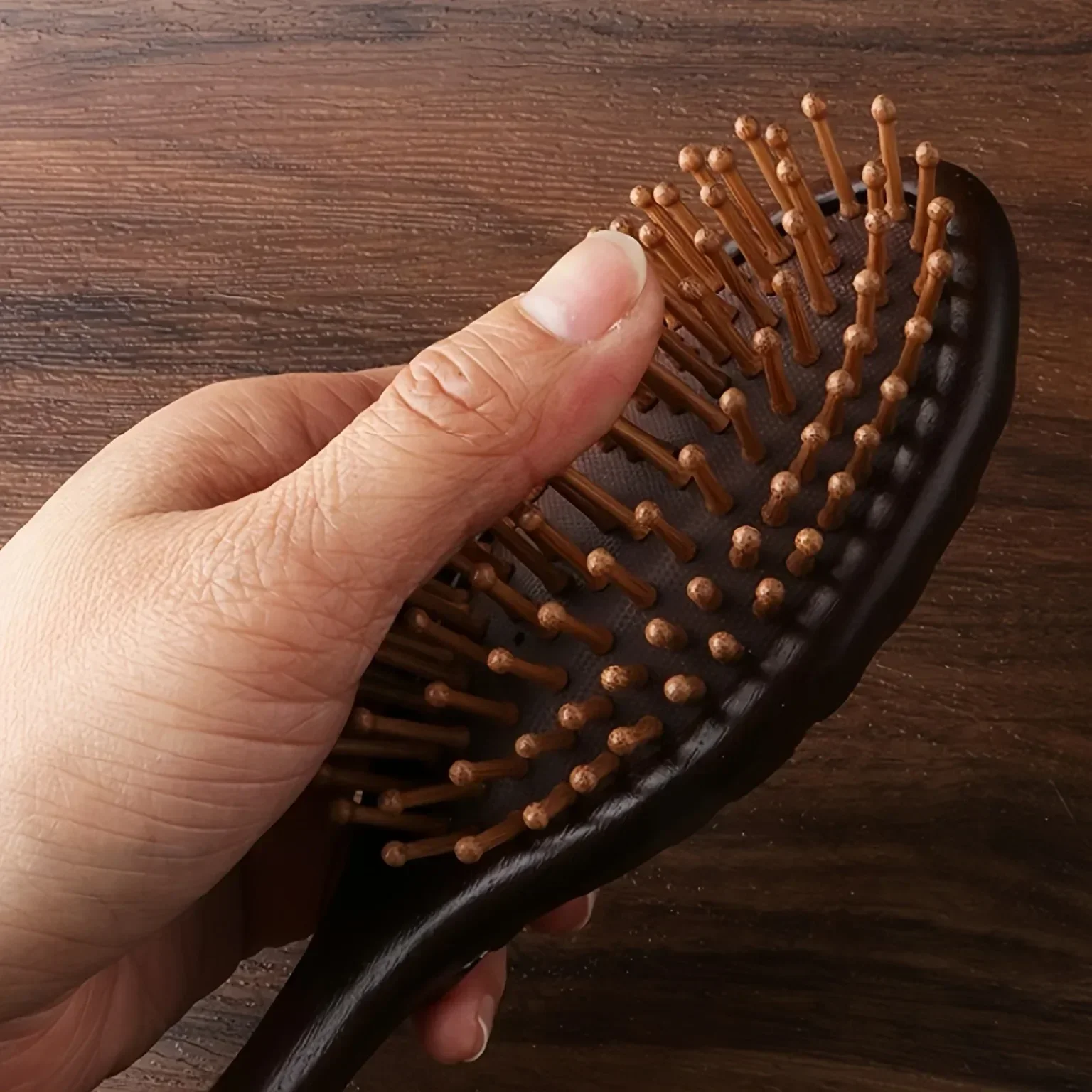 1pc Sandalwood Hand Carved Air Cushion Comb with Bamboo Teeth, Oval Scalp Massage Brush for All Hair Types, Wooden Hair Styling