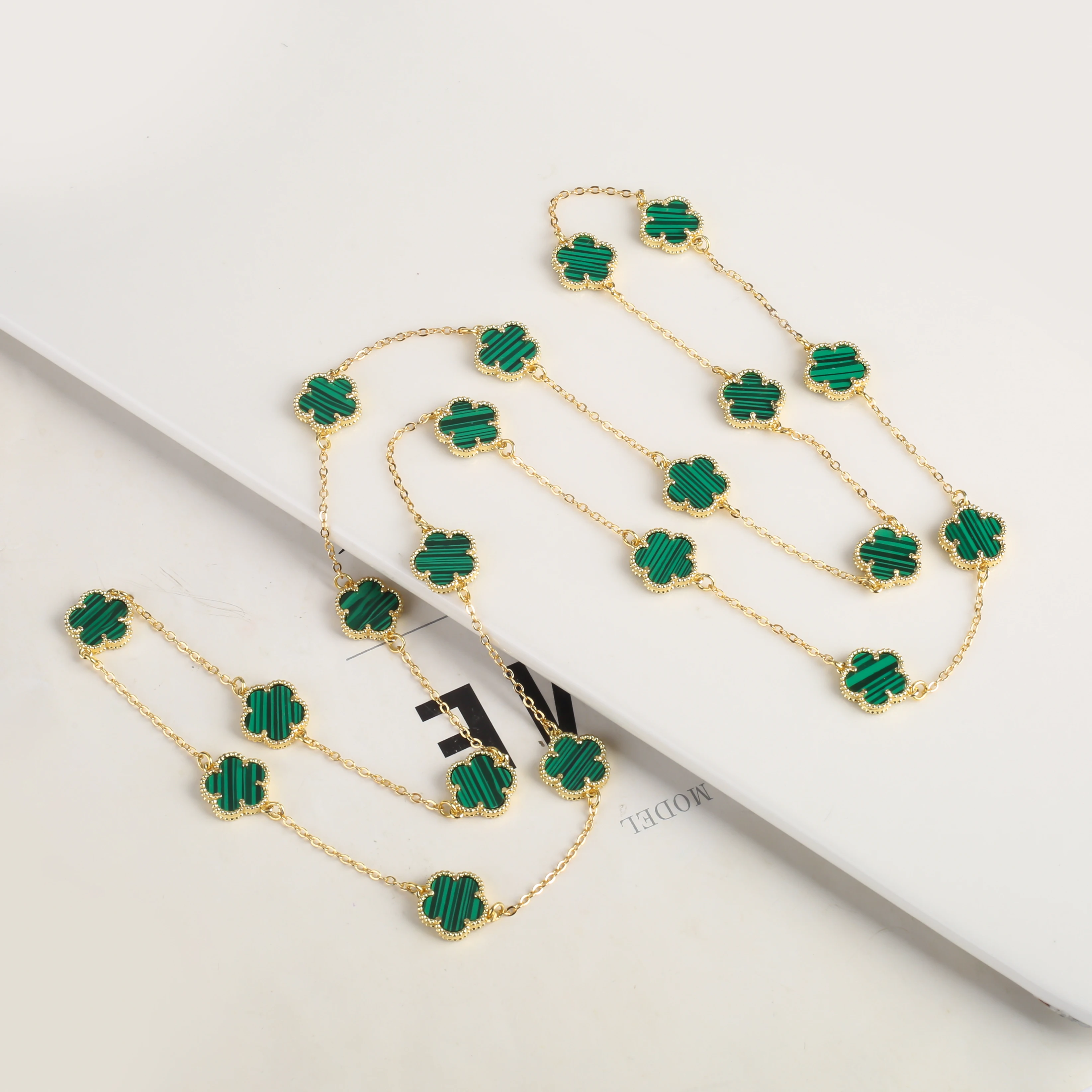 Natural Stone Shell Plant Five Leaf Flower Creative 20 Leaf Pendant Necklace Sweater Chain Women's Advanced Gift Clover