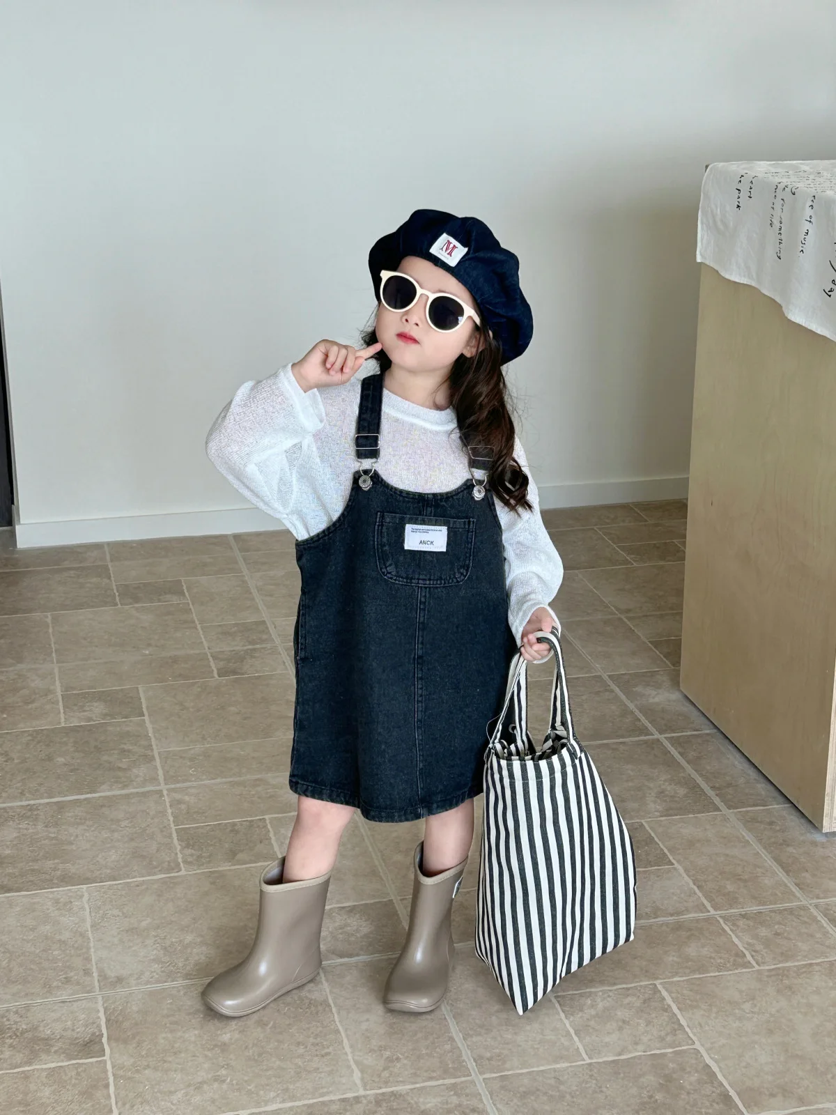 Childrenclothing Girls Denim Dress Spring 2024 New Fashion Casual Large Pocket Strap Casual Simple Solid Color Girls Dress