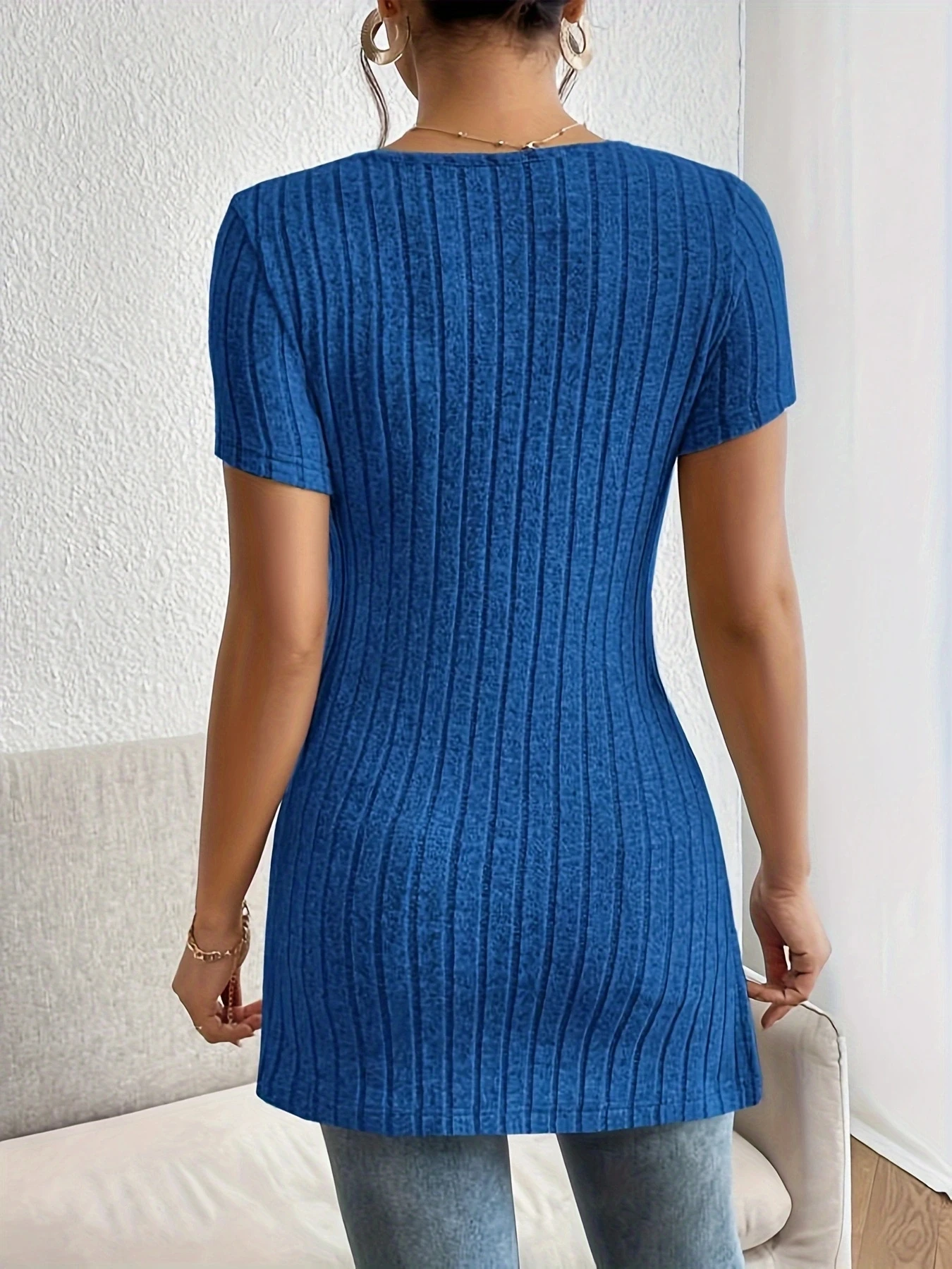 Versatile & Chic V-Neck Women's Top- Stretchy,Easy-Care Casual Wear