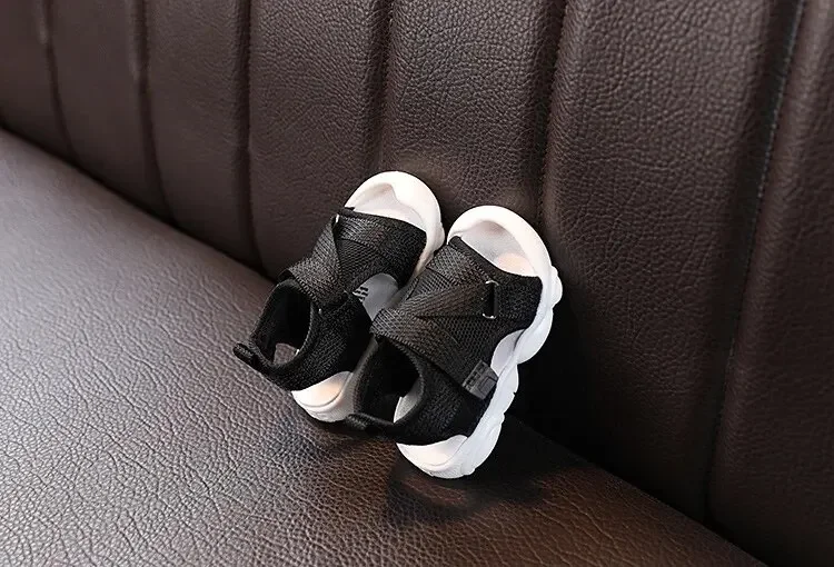 Breathable Summer Sport Shoes Boys Girls Baby Step Learning Shoes Low Cut Beach Slippers Summer Casual Style Mesh Material