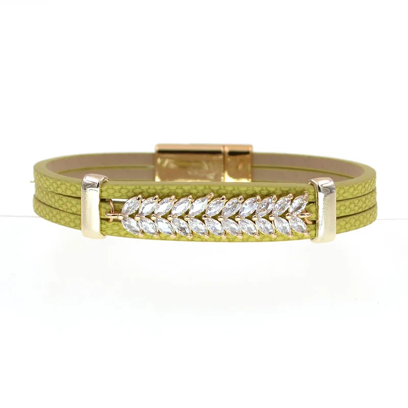 WELLMORE Simple Luxury Glass Leaf Bracelet for Women Magnet Charm Bracelets Leather Bracelet Women Jewelry