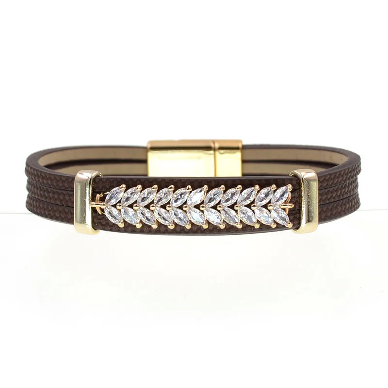 WELLMORE Simple Luxury Glass Leaf Bracelet for Women Magnet Charm Bracelets Leather Bracelet Women Jewelry