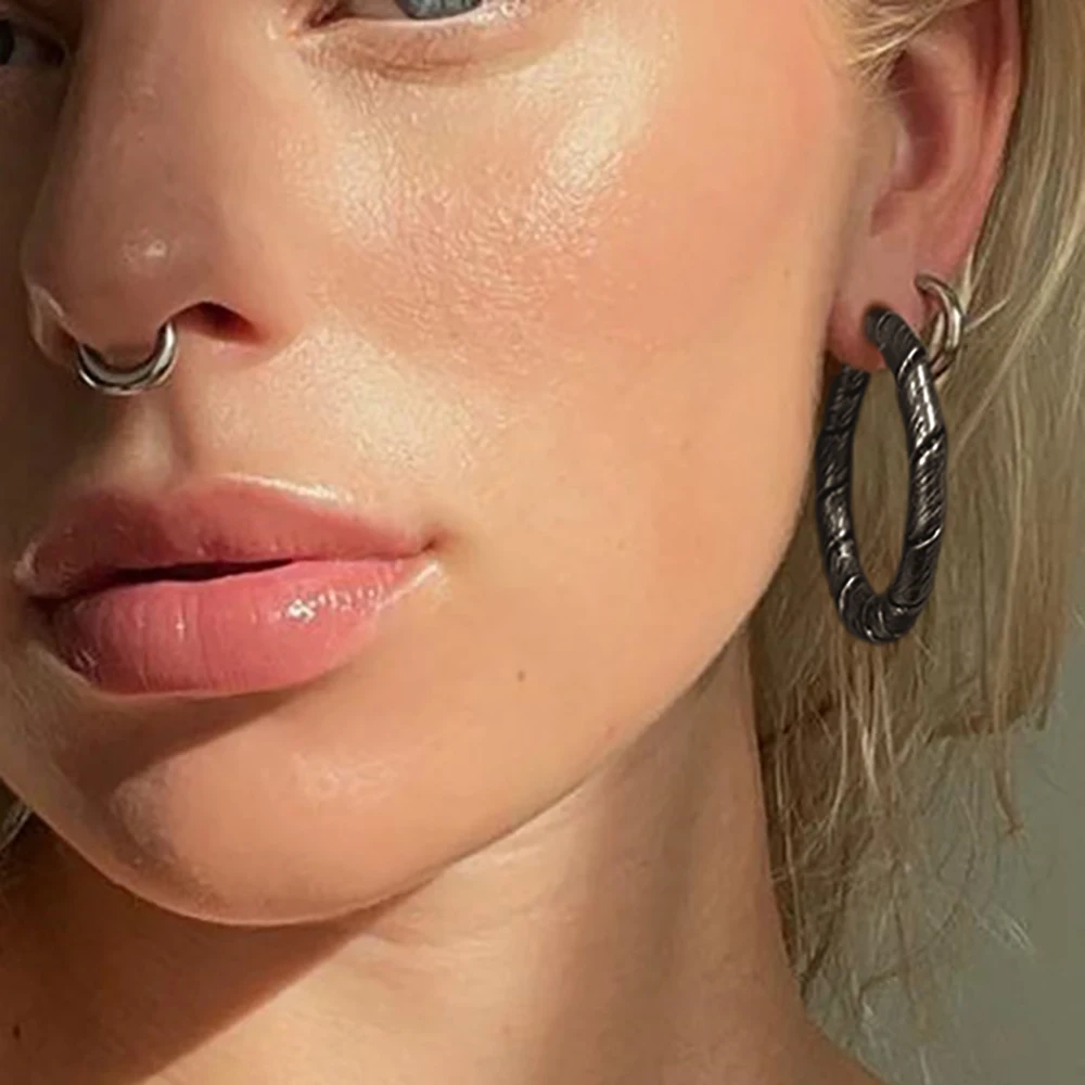Casvort 2PCS 316 Stainless Steel Round Punk Ear Weights Hanger Ear Plugs for Stretched Lobe Piercing Women Men Body Jewelry