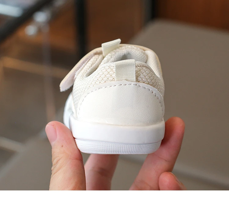 Children's Walking Shoes Red Cartoon Soft Breathable Boys Girls Baby Shoes Khaki Lightweight Kids Baby Casual Shoes Sandals