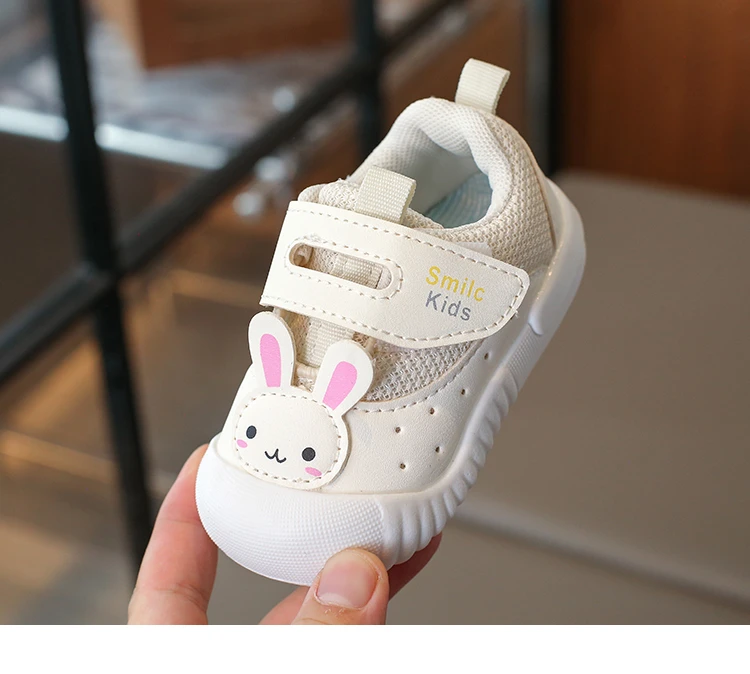 Children's Walking Shoes Red Cartoon Soft Breathable Boys Girls Baby Shoes Khaki Lightweight Kids Baby Casual Shoes Sandals