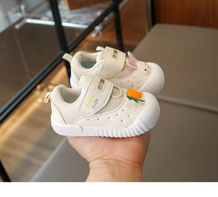 Children's Walking Shoes Red Cartoon Soft Breathable Boys Girls Baby Shoes Khaki Lightweight Kids Baby Casual Shoes Sandals
