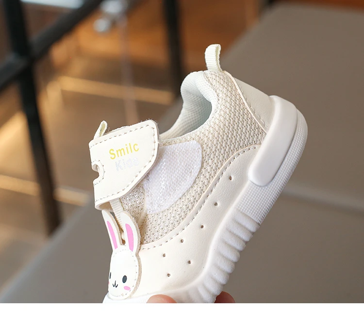Children's Walking Shoes Red Cartoon Soft Breathable Boys Girls Baby Shoes Khaki Lightweight Kids Baby Casual Shoes Sandals