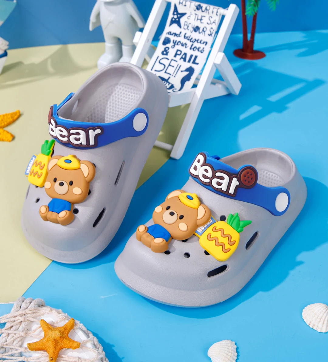 Children’s Garden Shoes Sandals Lightweight Anti-slip Hollow For Girls & Boys Cartoon Slip On Closed Toe Clogs Kids‘ Slippers