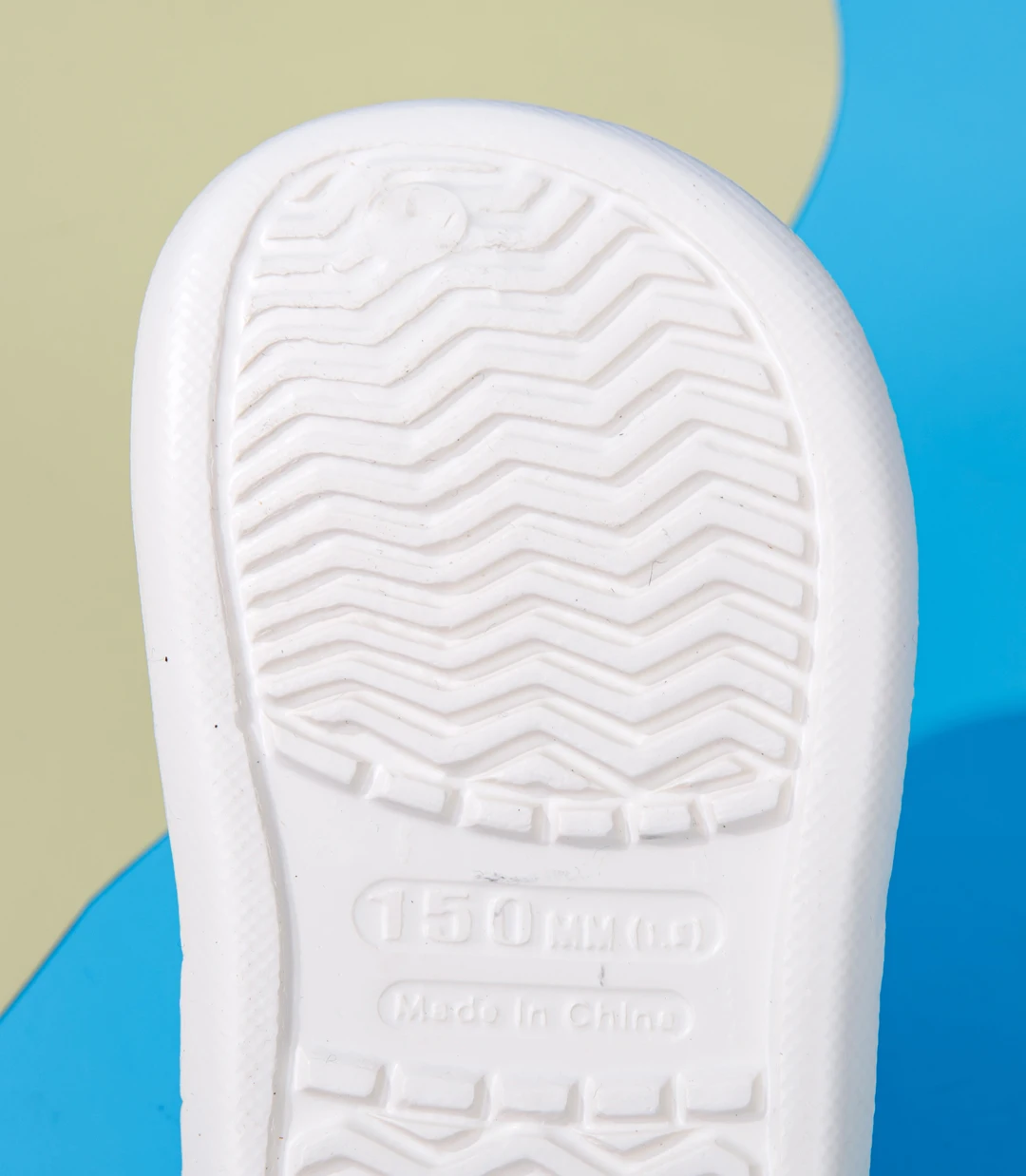 Children’s Garden Shoes Sandals Lightweight Anti-slip Hollow For Girls & Boys Cartoon Slip On Closed Toe Clogs Kids‘ Slippers