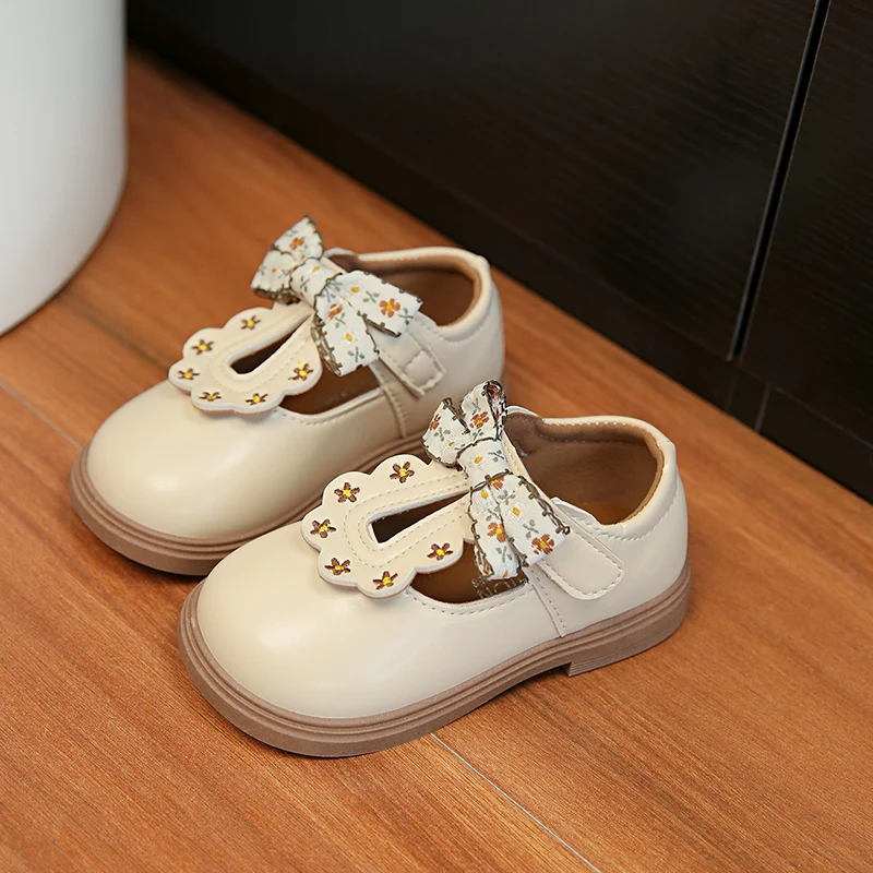 Cute Bow Leather Girls Shoes 2026 New T-strap Oxfords Spring Kids Soft Shoes For Girl School Children Princess Dress Shoes