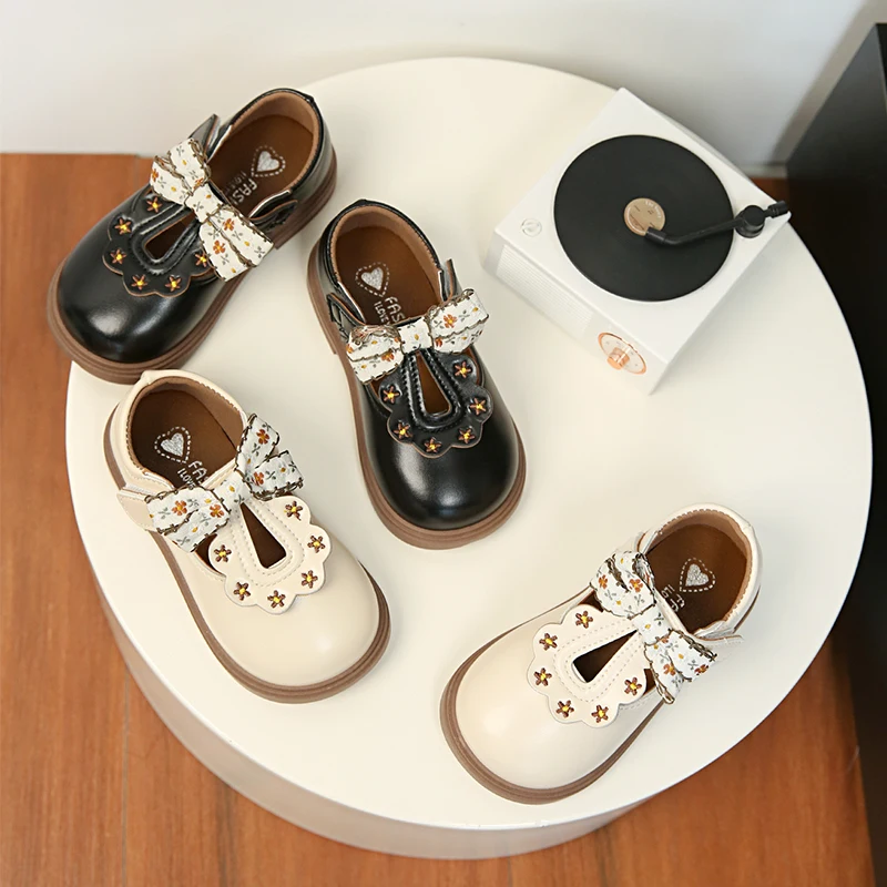 Cute Bow Leather Girls Shoes 2026 New T-strap Oxfords Spring Kids Soft Shoes For Girl School Children Princess Dress Shoes