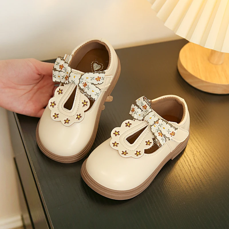 Cute Bow Leather Girls Shoes 2026 New T-strap Oxfords Spring Kids Soft Shoes For Girl School Children Princess Dress Shoes