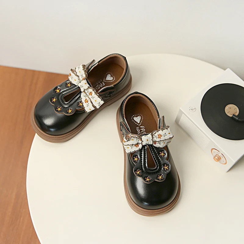 Cute Bow Leather Girls Shoes 2026 New T-strap Oxfords Spring Kids Soft Shoes For Girl School Children Princess Dress Shoes