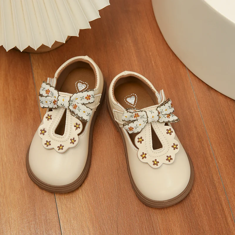 Cute Bow Leather Girls Shoes 2026 New T-strap Oxfords Spring Kids Soft Shoes For Girl School Children Princess Dress Shoes