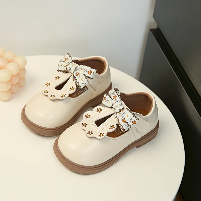 Cute Bow Leather Girls Shoes 2026 New T-strap Oxfords Spring Kids Soft Shoes For Girl School Children Princess Dress Shoes