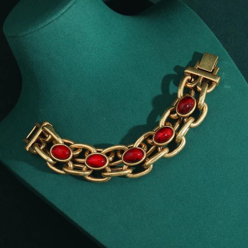 Vintage Oval Red Bracelets For Woman High Quality Gold Color Made Of Natural Stones Charm Girls Wedding Jewelry Bangles Chunky