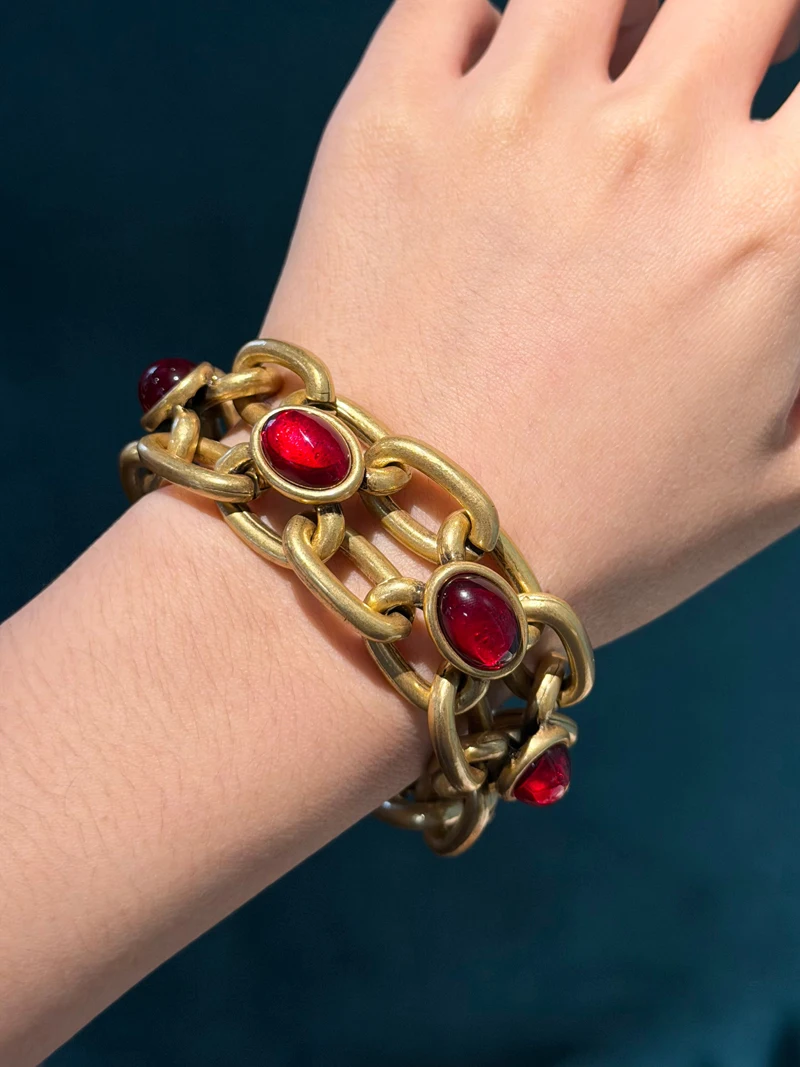 Vintage Oval Red Bracelets For Woman High Quality Gold Color Made Of Natural Stones Charm Girls Wedding Jewelry Bangles Chunky