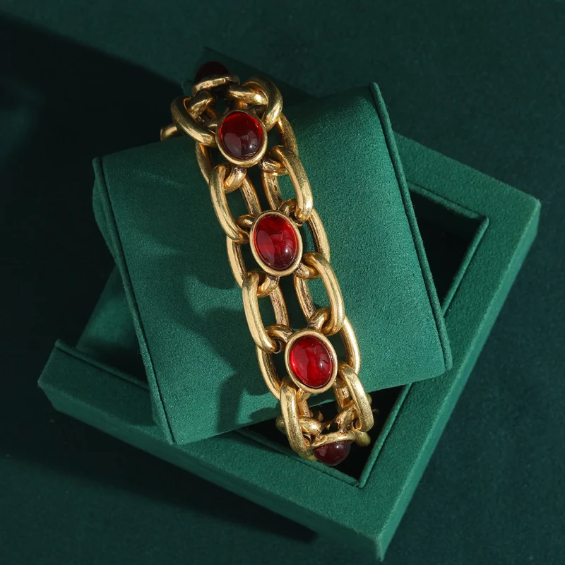 Vintage Oval Red Bracelets For Woman High Quality Gold Color Made Of Natural Stones Charm Girls Wedding Jewelry Bangles Chunky