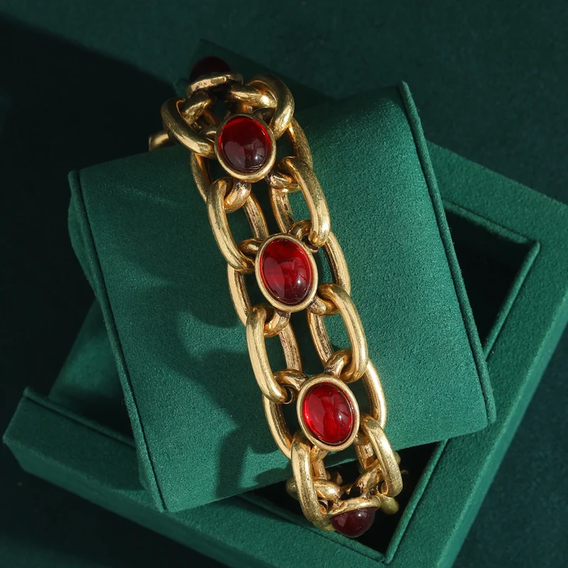 Vintage Oval Red Bracelets For Woman High Quality Gold Color Made Of Natural Stones Charm Girls Wedding Jewelry Bangles Chunky