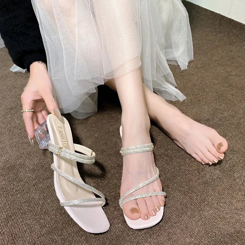 2025 Summer New Rhinestone Fish Mouth Thick Heel Flip-flops High Heels Fashionable Sexy Banquet Sandals for Women