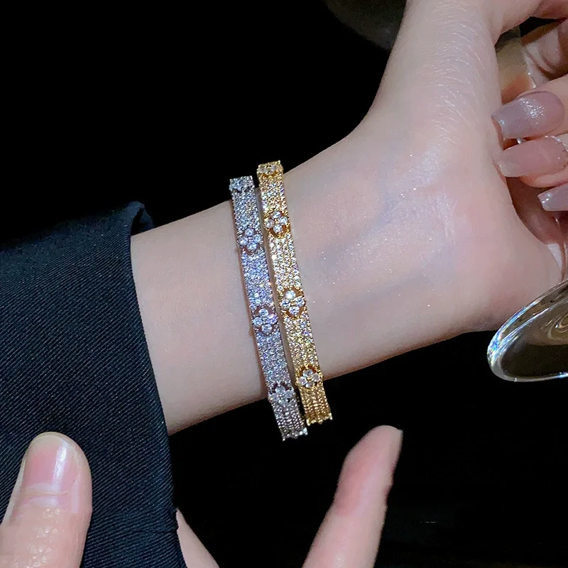 Delicate Four Leaf Flower Inlaid Zircon Bracelet for Women Elegant Fashion Wedding  Jewelry  Gifts