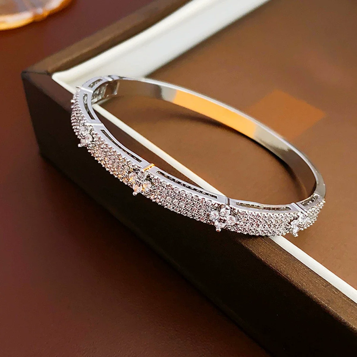 Delicate Four Leaf Flower Inlaid Zircon Bracelet for Women Elegant Fashion Wedding  Jewelry  Gifts