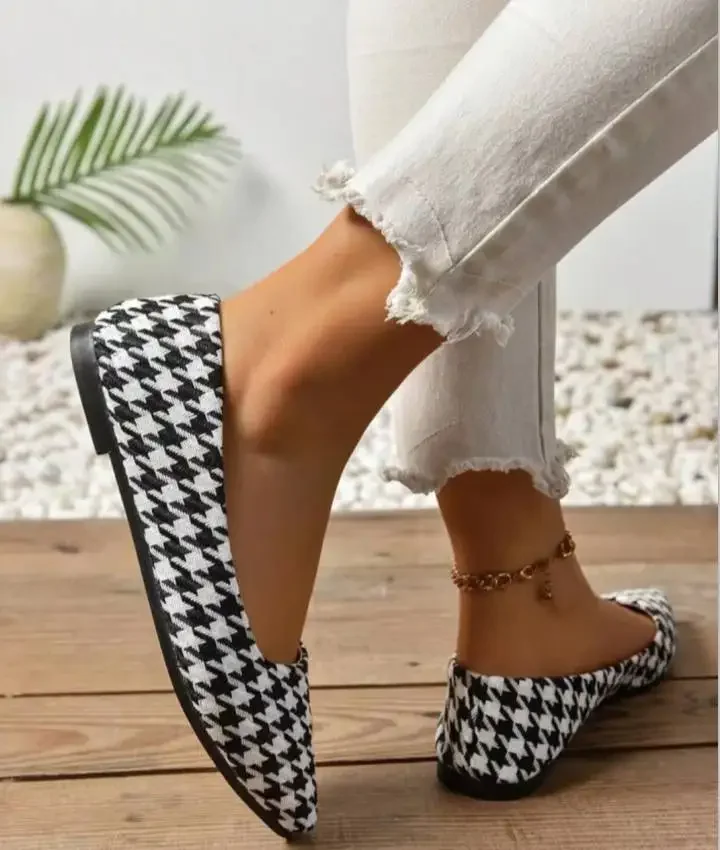 Women's Canvas Ballet Shoes Flat Breathable Colorblock Plaid Slip-on Loafers for 2024 Fashionable and Comfortable Footwear