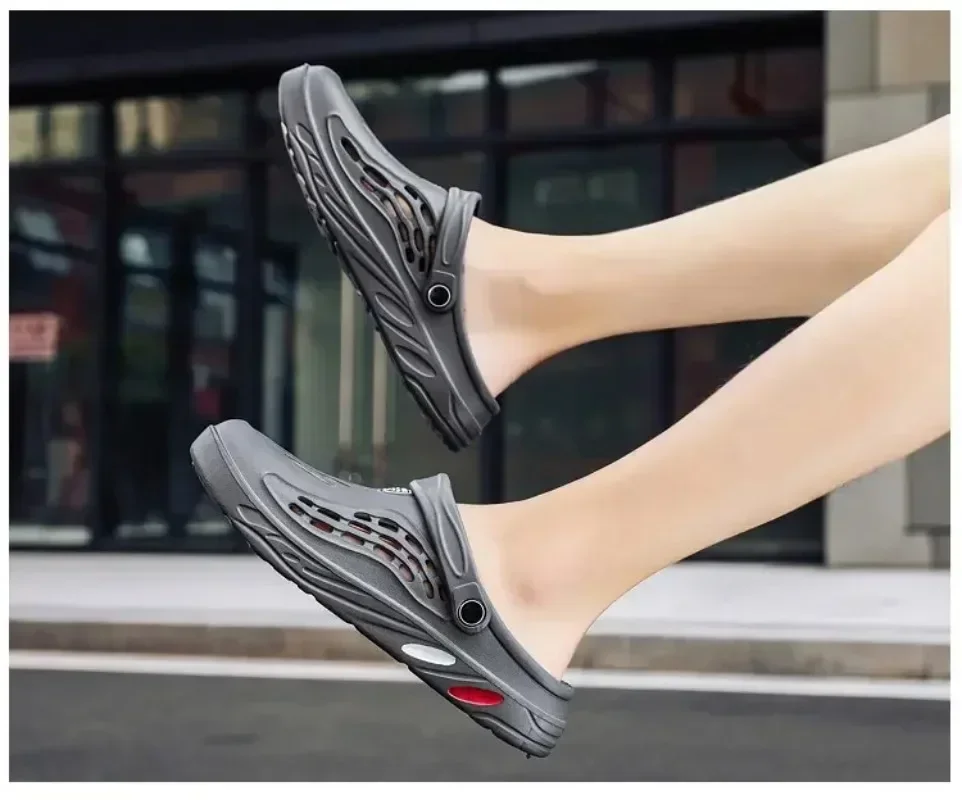 Summer Men and Women Clogs Sandals Men EVA Slippers Garden Shoes Platform Sandals Couple Outdoor House Leisure Slides Men Clog