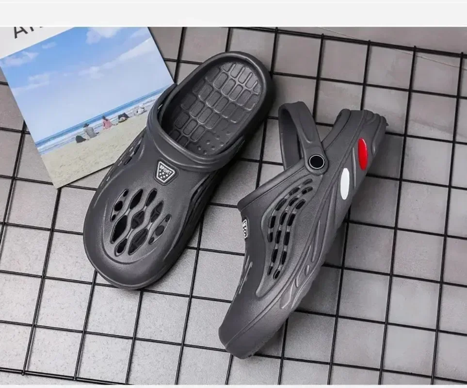 Summer Men and Women Clogs Sandals Men EVA Slippers Garden Shoes Platform Sandals Couple Outdoor House Leisure Slides Men Clog