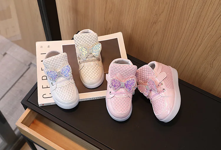 Kid Tennis 2025 Spring And Autumn Children LED Sneakers Boys Glowing Shoes kids Baby Girls Toddler Shoes with Light Up Luminous