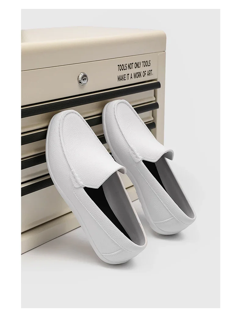 Men Chef Shoes Man Summer Beach Slippers Water-proof Oil-proof Kitchen Shoes Non-slip Garden Clogs Hotel Work Shoe EVA Sandal