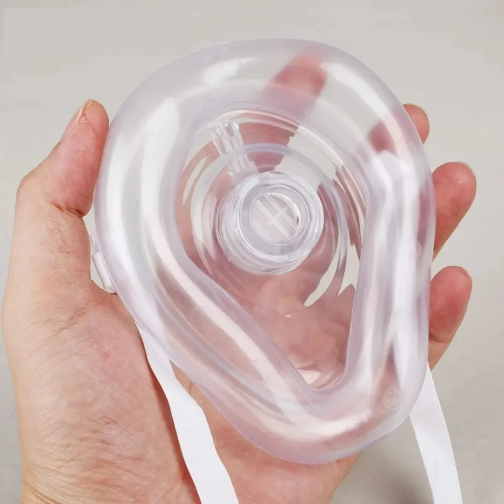 Reusable professional emergency cardiopulmonary resuscitation breathing mask to protect rescue personnel with artificial respira