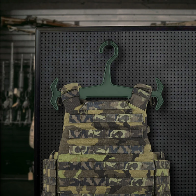 1pc Multifunctional Hanger Tactical Vest Display Hanger Military Fan Outdoor Training Thickened Non-Slip Plastic Hanger
