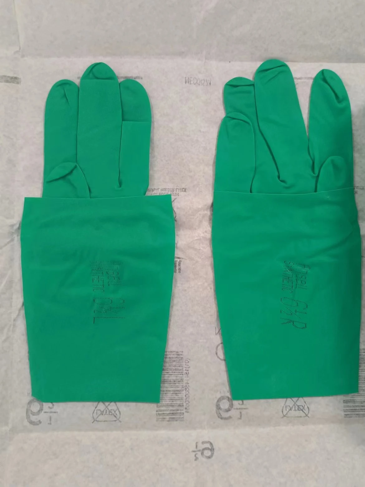 Ansell Gammex non-latex ( 1pair )   Neoprene   chemical accelerator-free gloves  offer advanced allergy protection