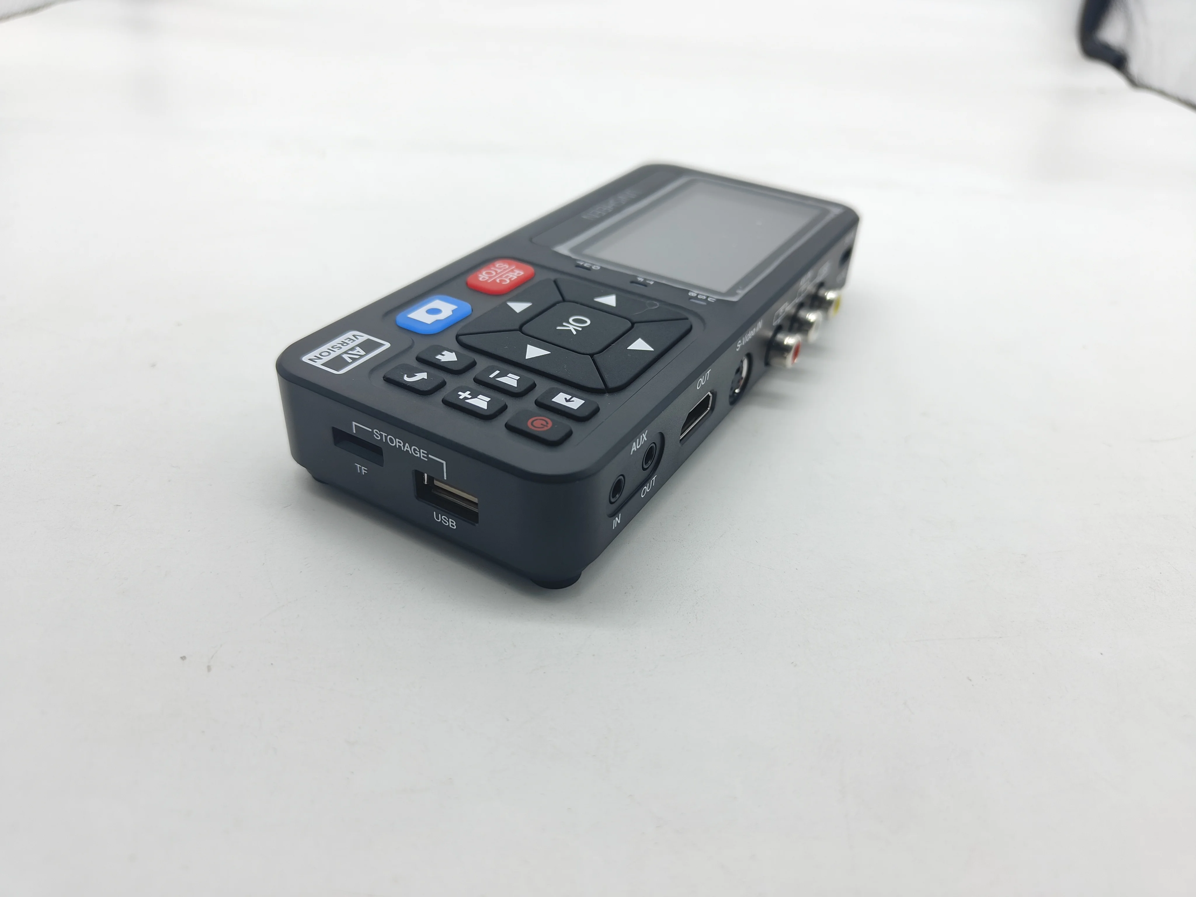 UNISHEEN Old Camcorder Converter Casette MP3 Reel Mini Small VHS Tape to Flash Digital Video Camera Recorder with 3" Screen