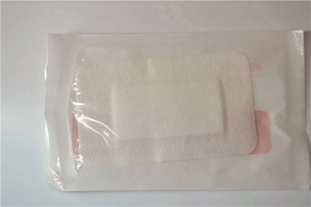 10pcs 6*10cm Non-woven Medical Adhesive Hemostasis Plaster Wounds Dressing Band Aid Bandage Sterilization Wound First Aid Tool