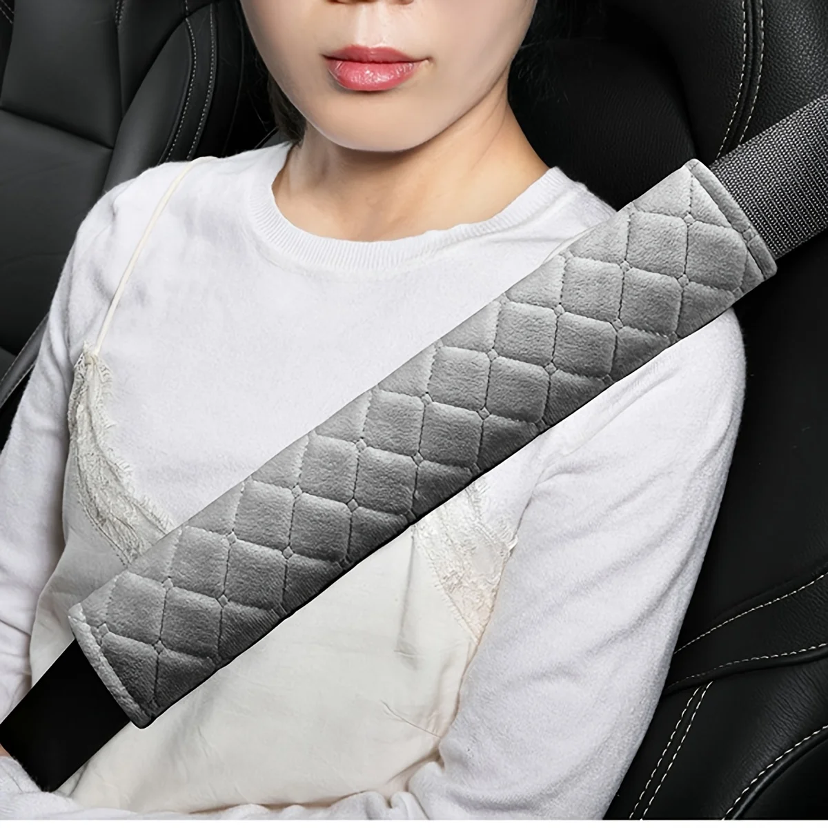 Comfortable and Adjustable Seat Belt Covers in Soft Velvet Fabric - Perfect for Car, Truck, SUV, Backpacks