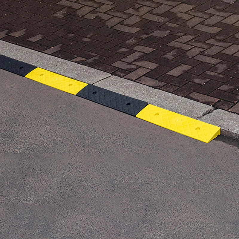 1 Pc Plastic Curb Ramp, Non-Slip Threshold Ramp, 30/40/50 Mm Height, For Cars, Bicycles, Wheelchairs – Smooth Uphill Transition